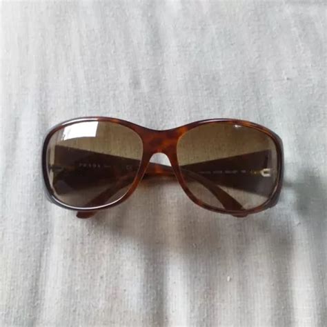 gafas prada elegantes